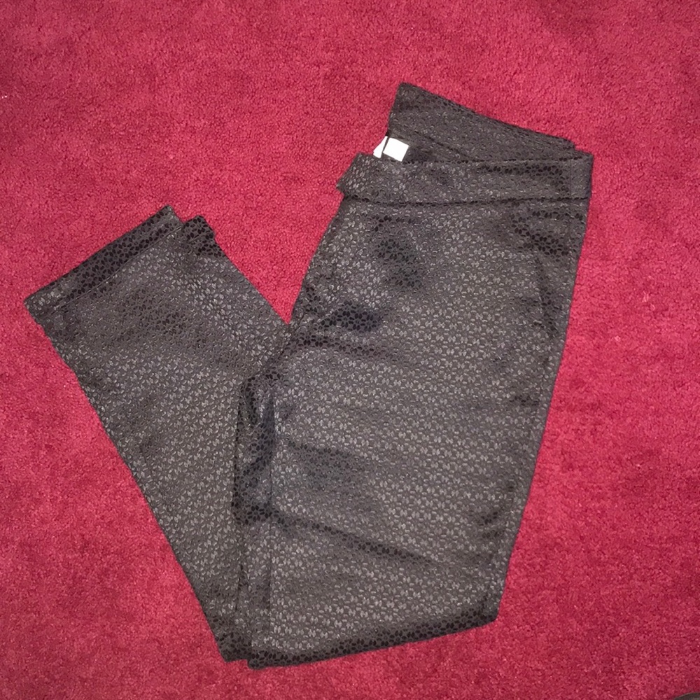 *LIKE NEW* Bisou Bisou Black  Crop Dress Pants